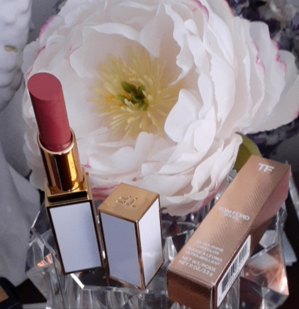 Tom Ford Ultra Shine Lip Color La Notte.